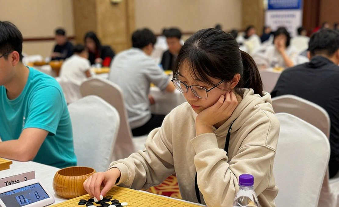 Carlsen trở lại, Champions Chess Tour thu hẹp khoảng cách với thế giới cờ vua Ấn Độ