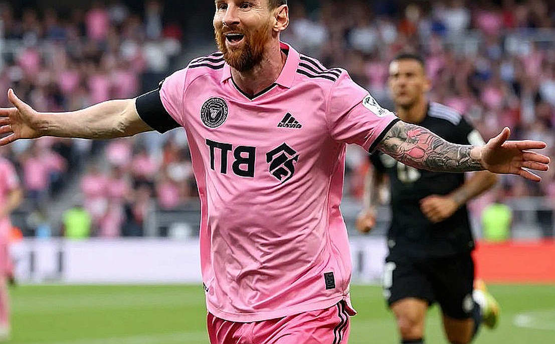 Gamba Osaka 4-1 Cong An Hanoi: Cú vung chân trái của Usami Takashi và khoảng lặng sau tiếng vỗ tay
