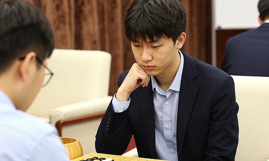 ChessBase Magazine 225: Prague 2026, 27 tiểu phẩm ngắn và cuộc đua khai cuộc
